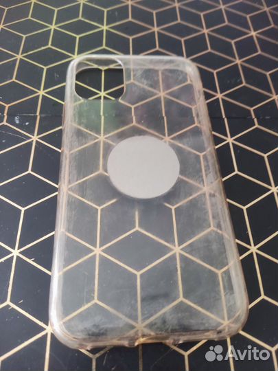 Чехол на iPhone 11 с магнитом