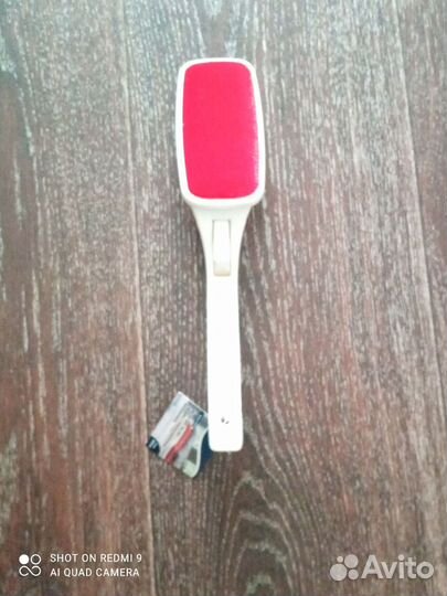 Щетка для одежды новая