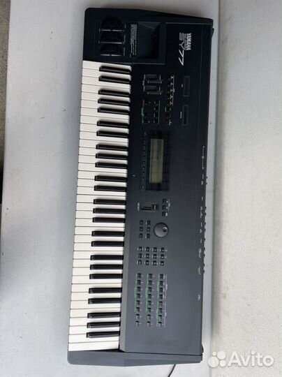 Синтезатор - рабочая станция yamaha SY77