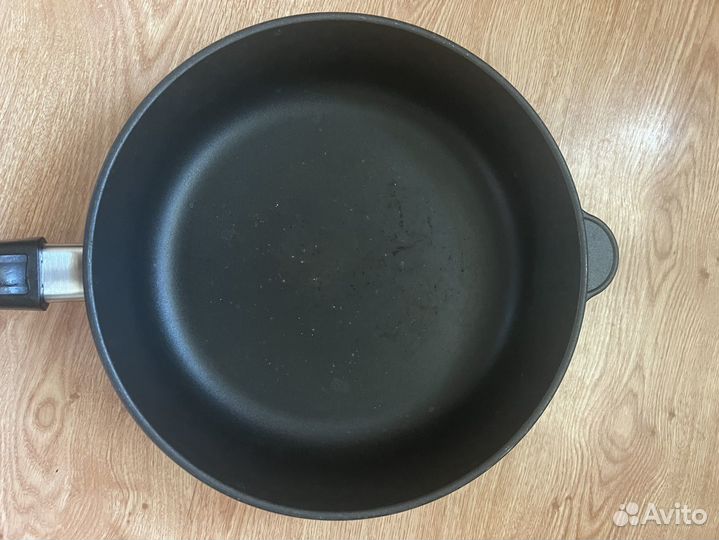 Сковорода нева металл 28 см