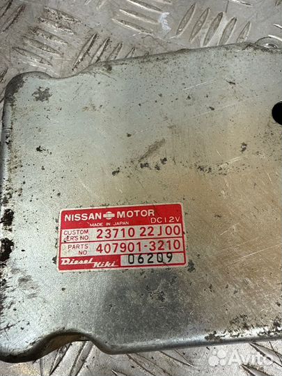 Блок управления двигателем Nissan Patrol Y60 RD28T