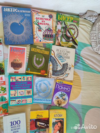 Книги-вышивка, бисероплетение, вязание шитьё