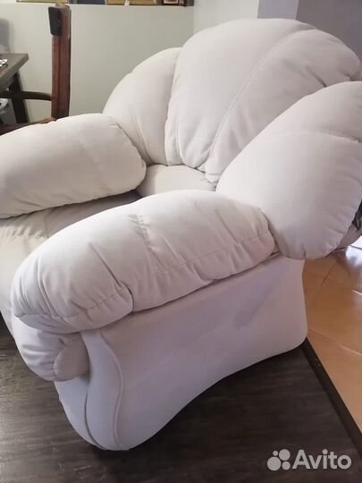 Диван и 2 кресла