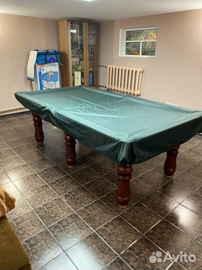 Бильярдный стол
