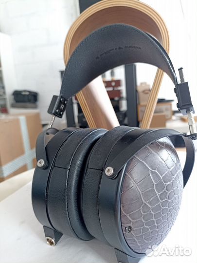 Audeze LCD-XC alligator grey