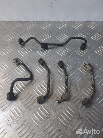 Трубка топливная Mercedes Vito W639 2.2 646983