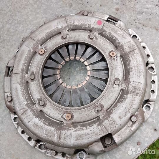 Продаю корзину сцепления для Киа Спортом 4