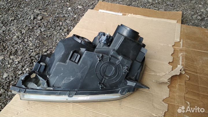 Suzuki grand vitara фара правая