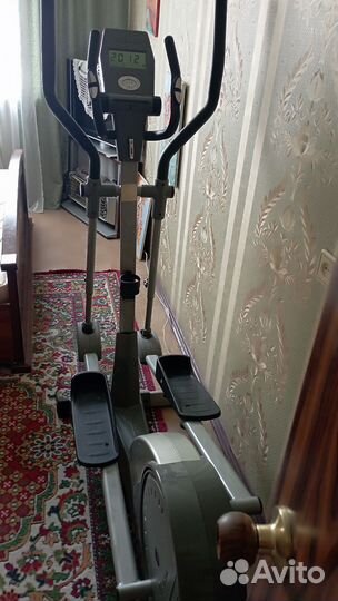 Эллиптический тренажер torneo