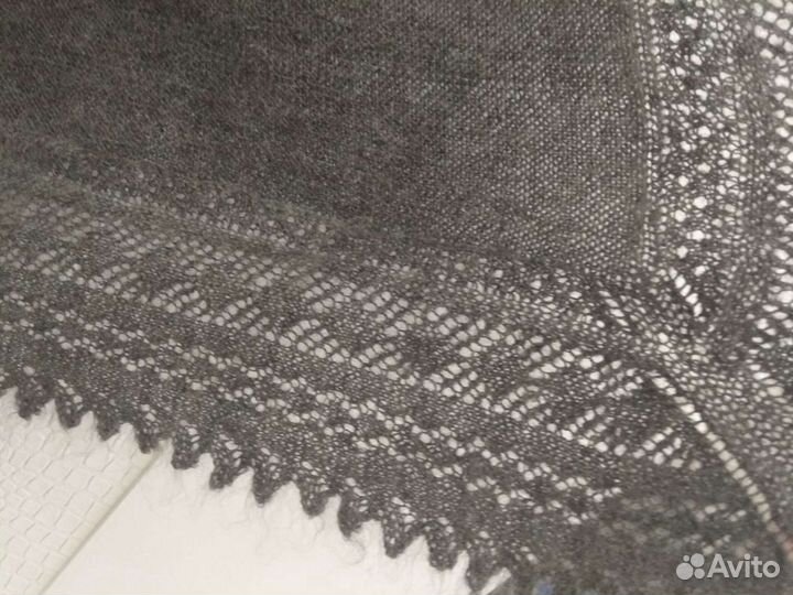 Платок шаль, связанный в Оренбурге