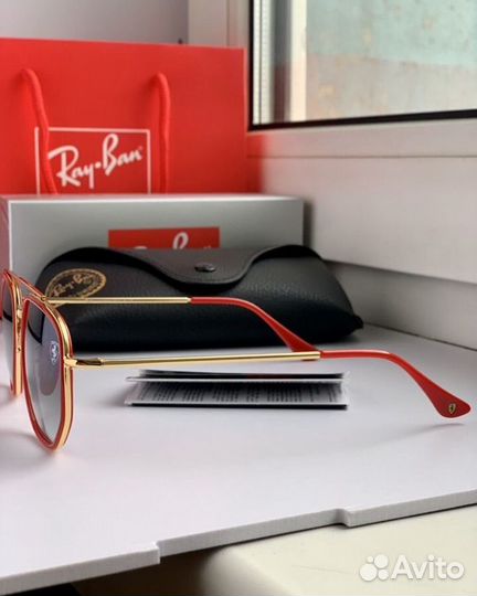 Очки ray ban ferrari красные