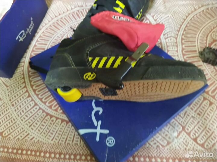 Heelys кросовки на колесах