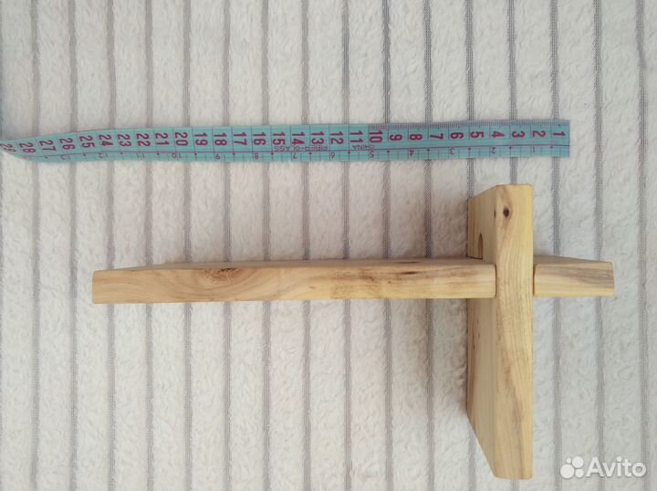 Подставка под телефон из дерева