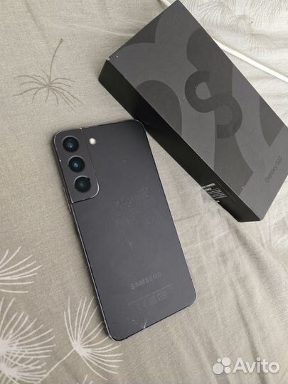 Samsung Galaxy S22, 8/128 ГБ