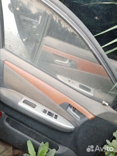 Двери лифан