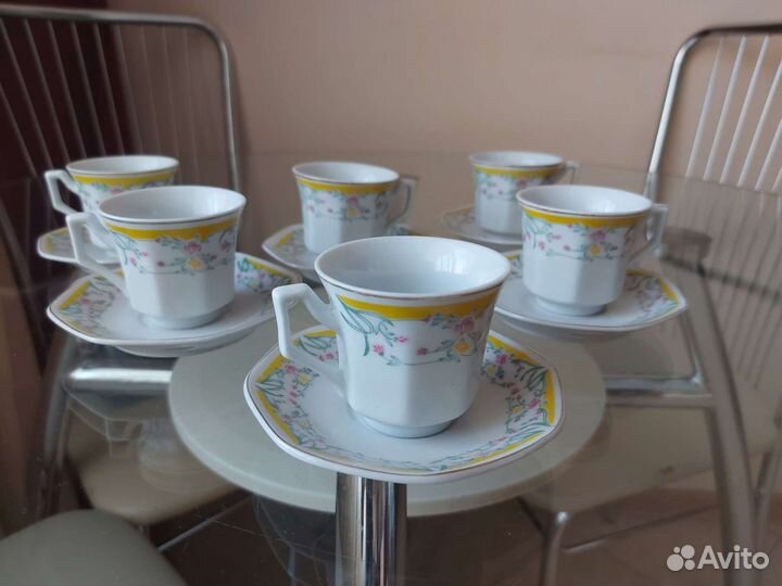 Новый кофейный сервиз, Италия