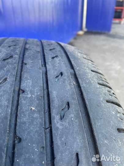 Nexen Roadian 571 235/65 R17 104T