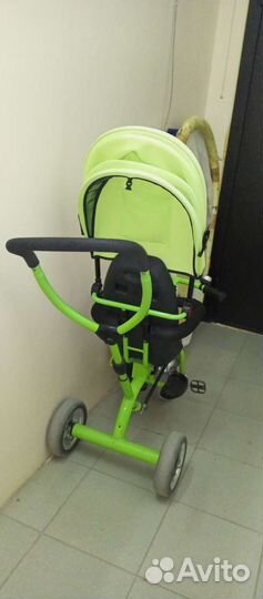 Трехколесный велосипед с родительской ручкой