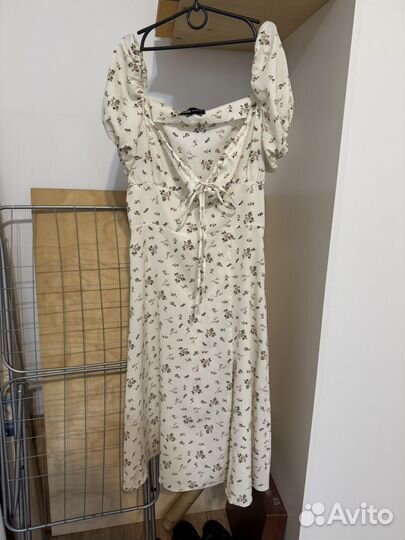 Платье белое 44