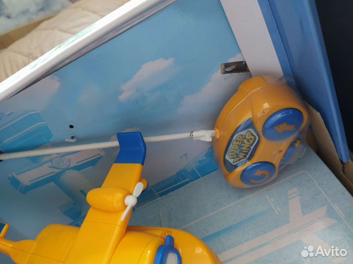 Самолет супер крылья Донни на радиоуправлении