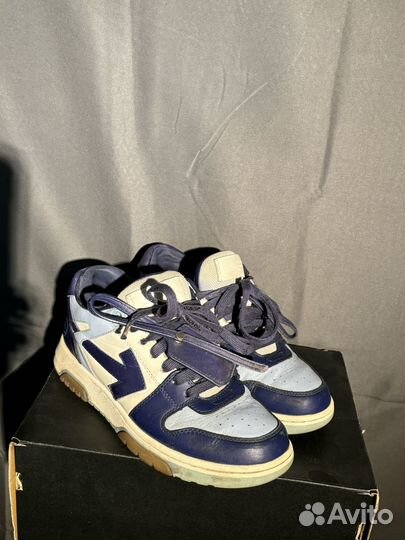 Кроссовки off white out of office