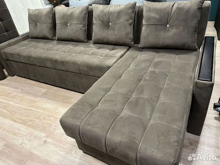Угловой диван раскладной в наличии не б/у