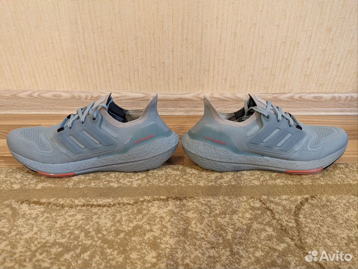 Кроссовки Adidas Ultra Boost 22 9.5us