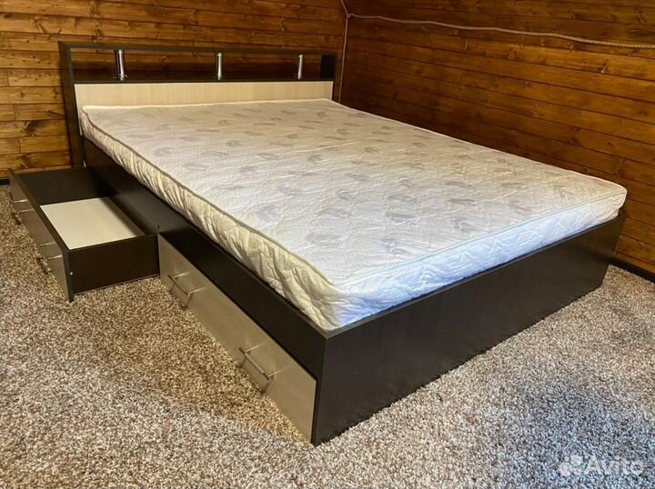 Кровать двуспальная 160х200