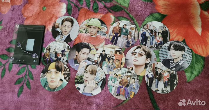 Мини постеры (круглые) season's greetings BTS 2021