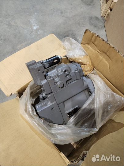 Гидромотор привода вент Hitachi 4633474 xz450