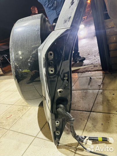 Дверы багажника рав4 в зборе