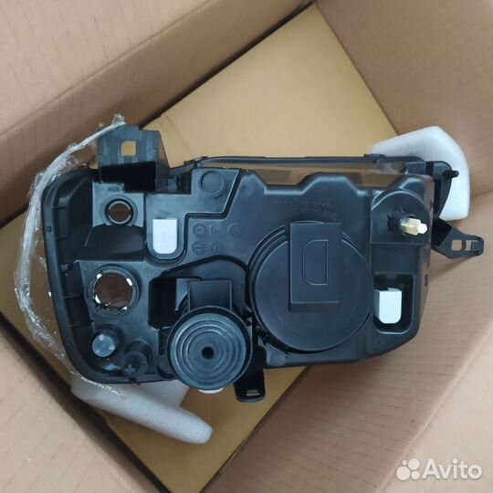 Передние фары на renault logan 1