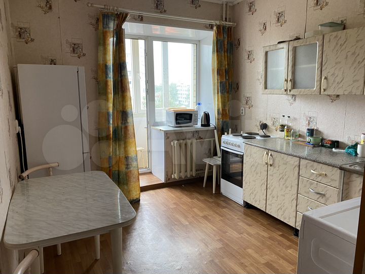 2-к. квартира, 54 м², 4/9 эт.