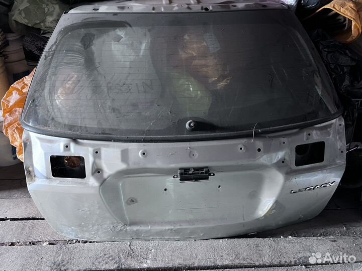 Дверь багажника