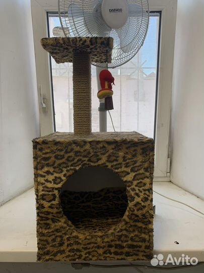 Домик для кошки с когтеточкой