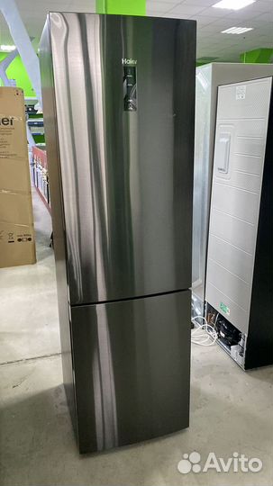 Холодильник с морозильником Haier C2F737cbxg черны