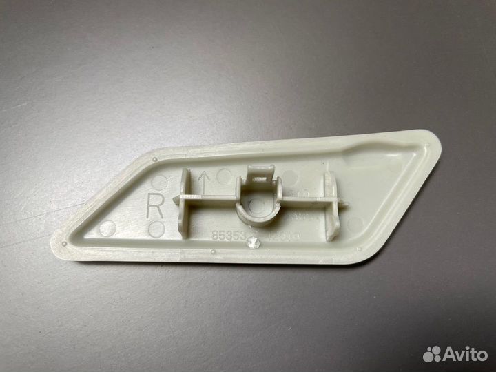 Крышка омывателя фары Toyota Rav-4 2019-2022