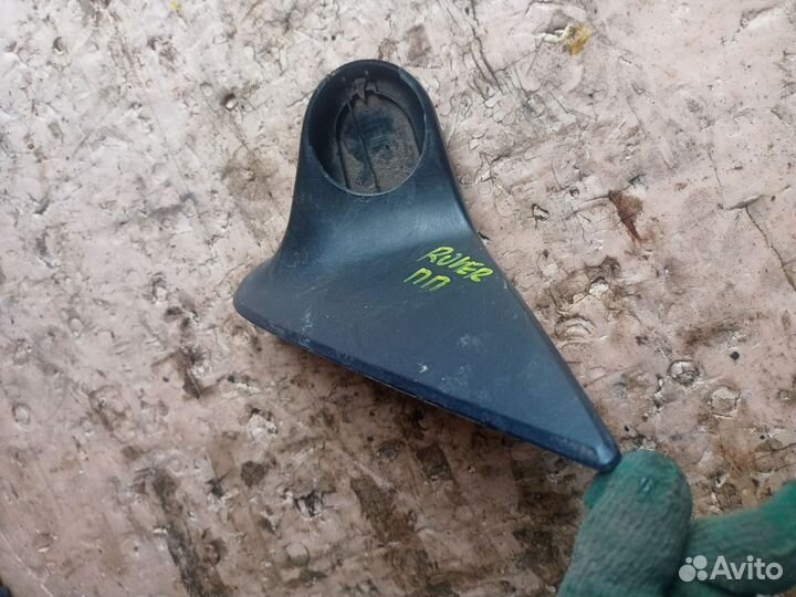 Крепление зеркала переднее правое Rover 45