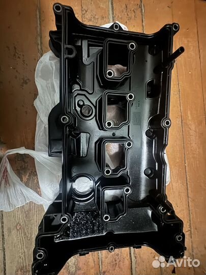 Клапанная крышка Mercedes M271