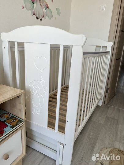 Кровать с маятником (массив береза )