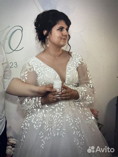 Свадебное платье