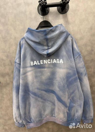 Balenciaga на ужи оверсайз словно небо