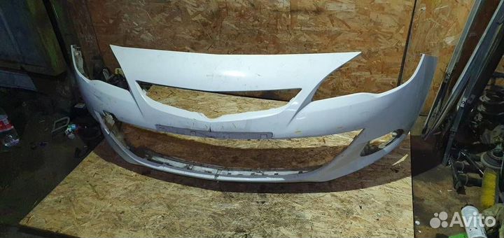 Бампер передний Opel Astra J GTC 2012-2017