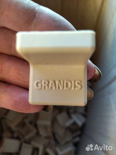 Мебельная фурнитура уголки