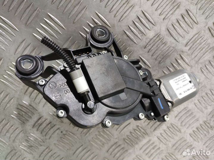 Моторчик заднего стеклоочистителя (дворника) Skoda