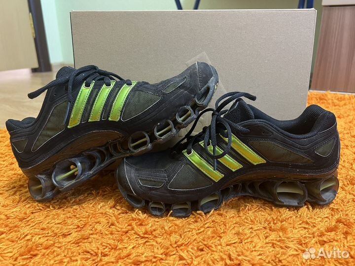 Кроссовки Adidas