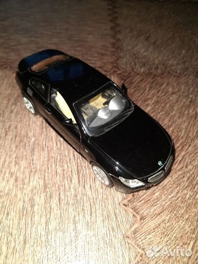 Машинки металлические