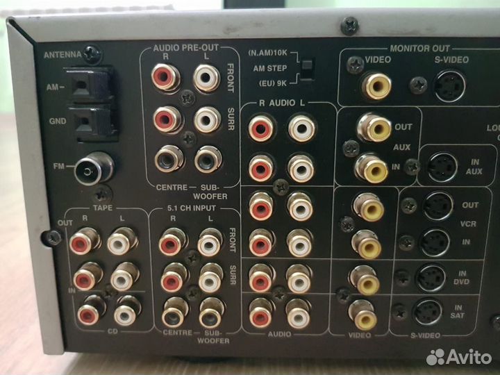 Ресивер Arcam AVR200