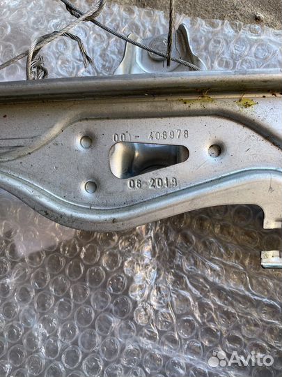 Стеклоподьемник Тoyota Corolla