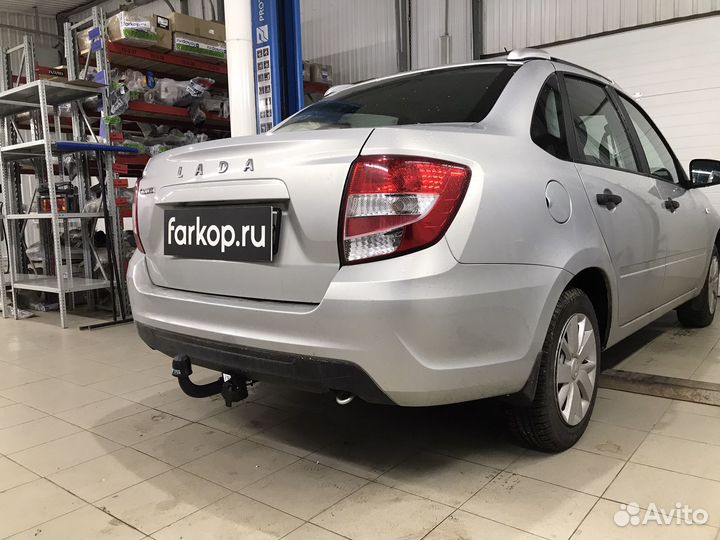 Установка фаркопа на Лада